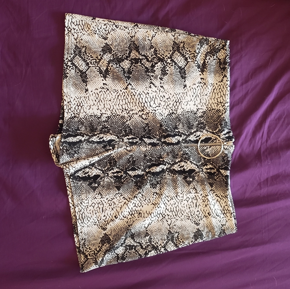 PLT Snake Print Hot Shorts Size 16